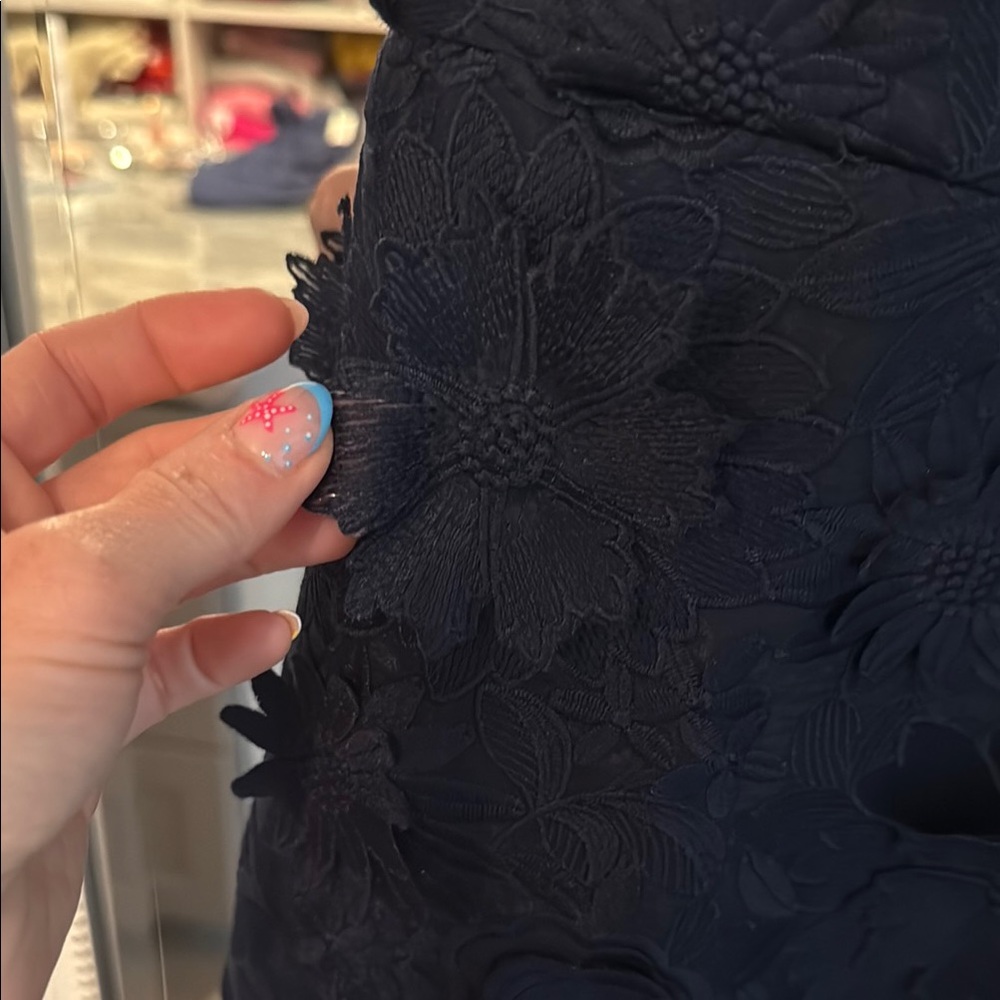 LNC- jcrew - size 10- floral appliqué cocktail dress - Picture 4 of 12
